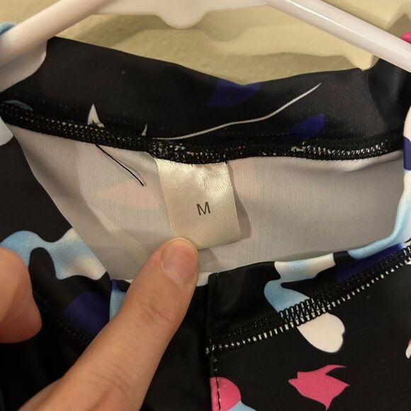 NWOT Floral Print Long Sleeve One Piece Swimsuit for Sports/Surfing size medium - Picture 5 of 8